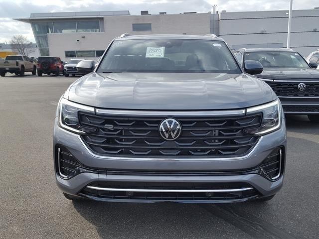 new 2024 Volkswagen Atlas Cross Sport car, priced at $50,061