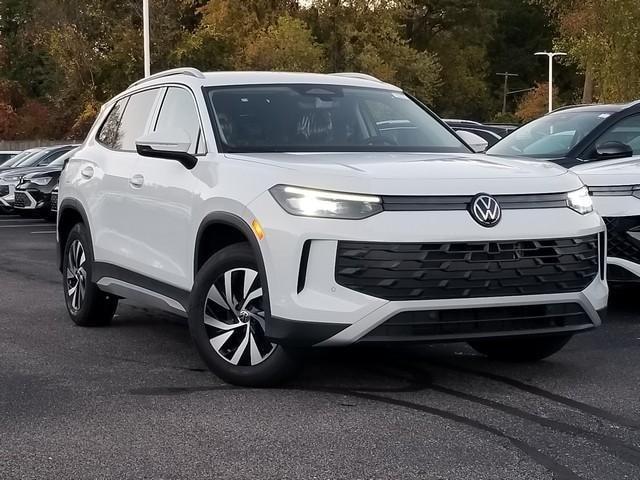 new 2026 Volkswagen Tiguan car, priced at $32,881