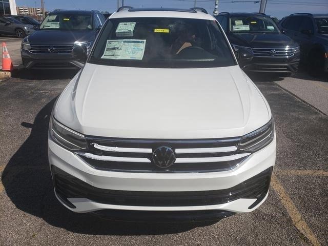 new 2024 Volkswagen Tiguan car, priced at $37,991