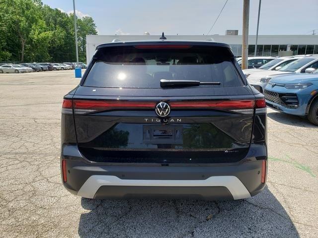 new 2025 Volkswagen Tiguan car, priced at $32,051