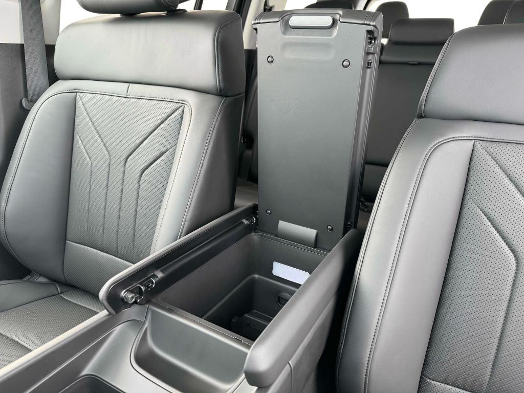 new 2025 Hyundai Santa Fe car, priced at $39,423