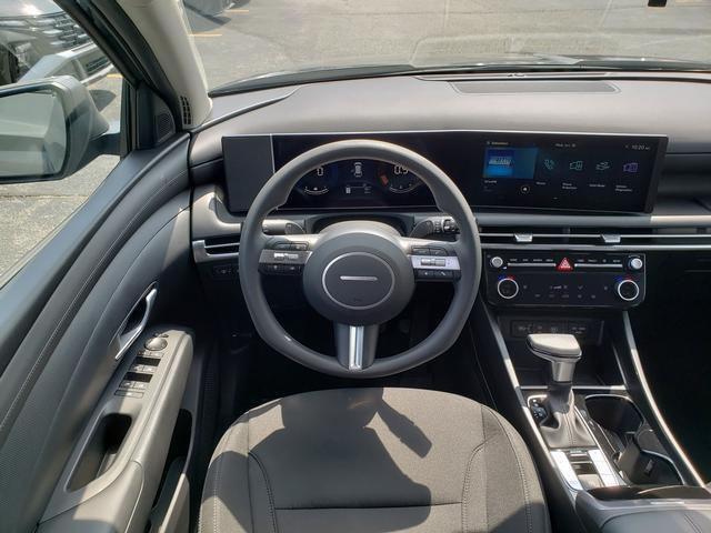 new 2025 Hyundai Tucson car, priced at $33,230