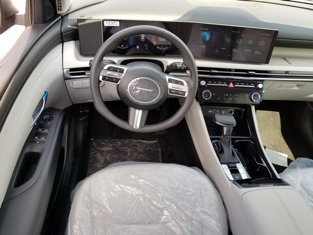 new 2025 Hyundai Tucson car, priced at $33,246