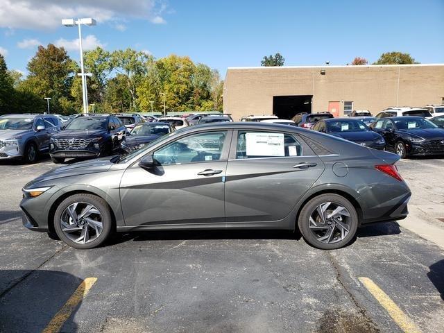 new 2025 Hyundai Elantra car, priced at $26,490