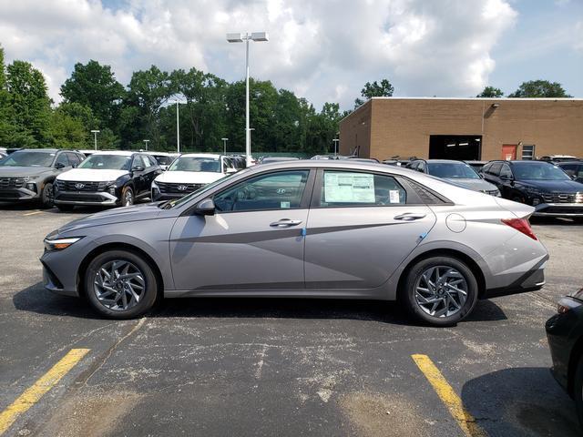 new 2025 Hyundai ELANTRA HEV car, priced at $26,667