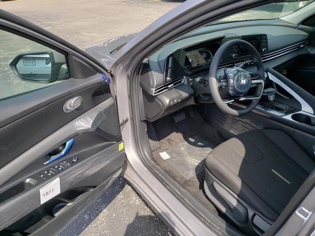 new 2025 Hyundai ELANTRA HEV car, priced at $26,667