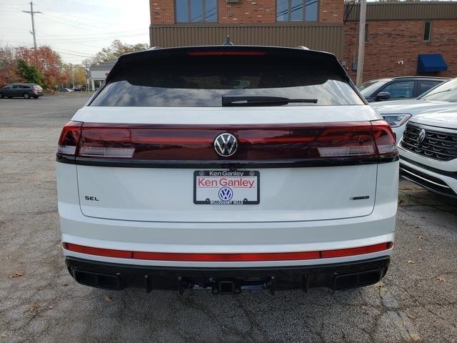 new 2025 Volkswagen Atlas Cross Sport car, priced at $50,033