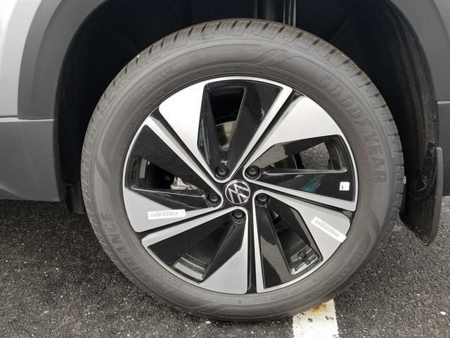 new 2025 Volkswagen Taos car, priced at $32,292