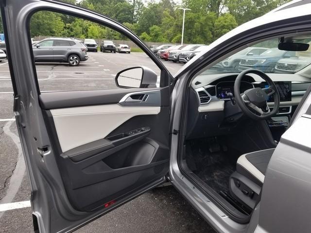 new 2025 Volkswagen Taos car, priced at $32,292