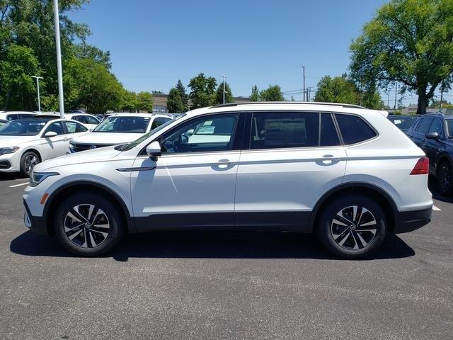 new 2024 Volkswagen Tiguan car, priced at $31,931