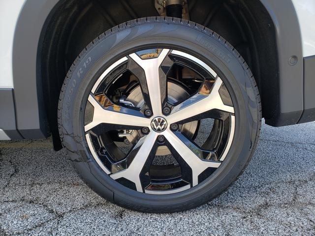 new 2025 Volkswagen Tiguan car, priced at $36,855