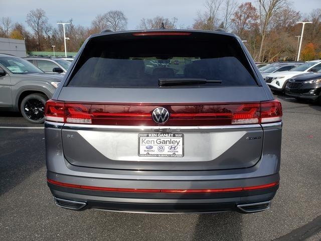 new 2025 Volkswagen Atlas car, priced at $41,038