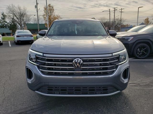 new 2025 Volkswagen Atlas car, priced at $41,038