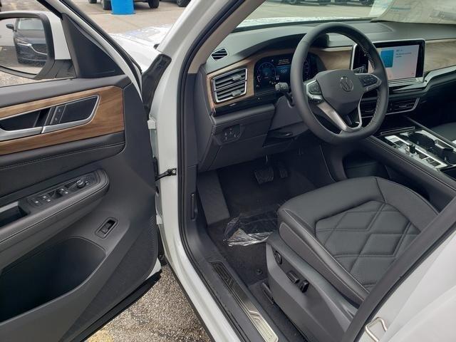 new 2025 Volkswagen Atlas car, priced at $44,783