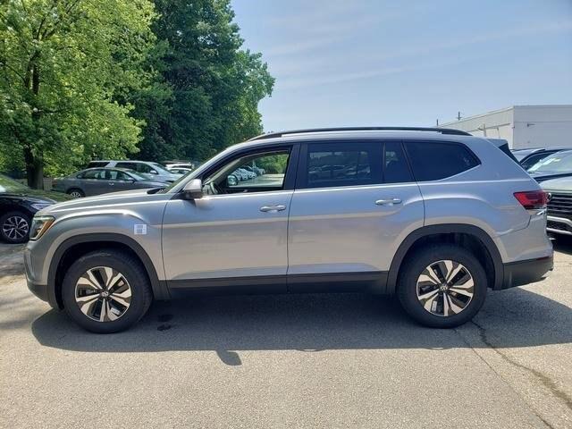 new 2024 Volkswagen Atlas car, priced at $41,018