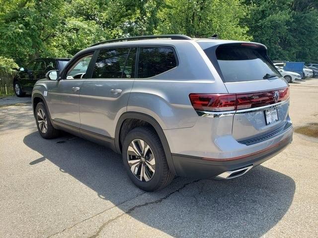 new 2024 Volkswagen Atlas car, priced at $41,018