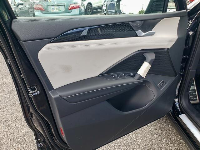 new 2025 Volkswagen Tiguan car, priced at $35,589