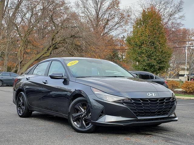 used 2022 Hyundai Elantra car