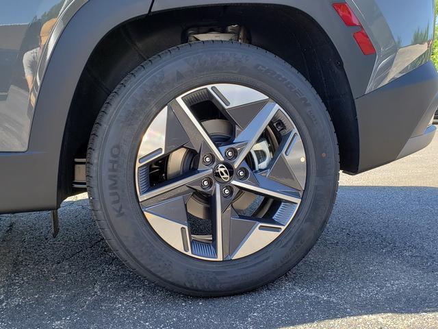 new 2025 Hyundai Tucson car, priced at $32,001