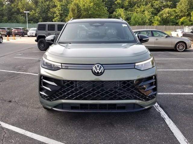 new 2025 Volkswagen Tiguan car, priced at $38,553
