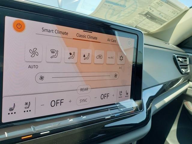 new 2025 Volkswagen Atlas car, priced at $47,308