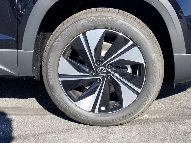 new 2025 Volkswagen Taos car, priced at $32,473