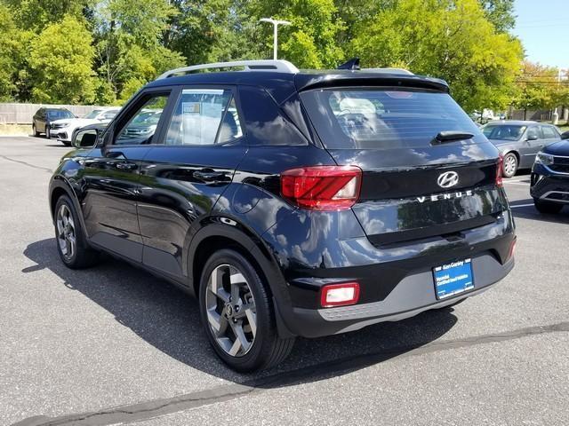 used 2022 Hyundai Venue car, priced at $18,677