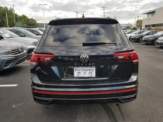 new 2024 Volkswagen Tiguan car, priced at $35,653