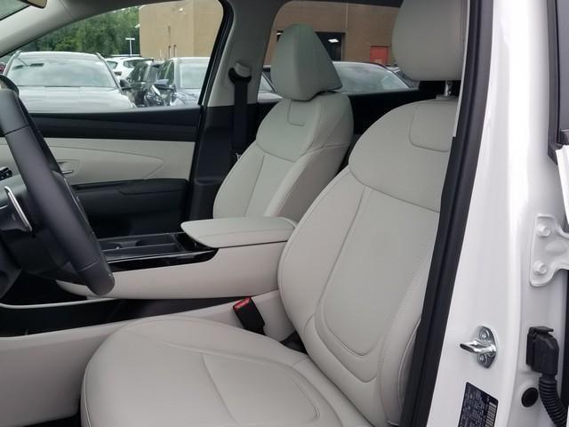 new 2025 Hyundai TUCSON Hybrid car