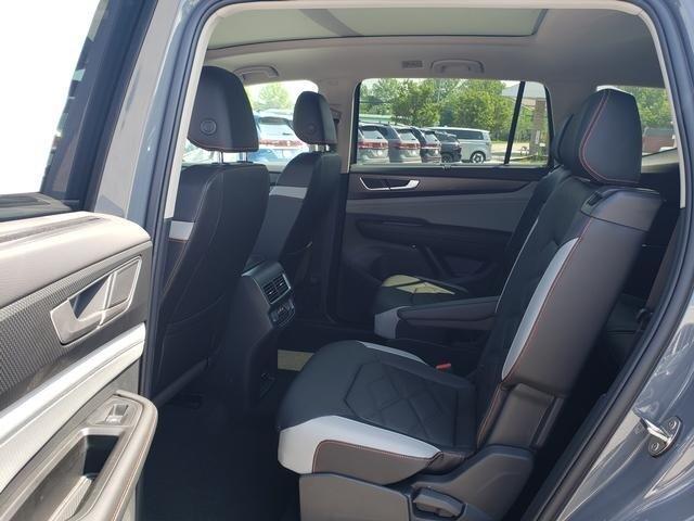 new 2025 Volkswagen Atlas car, priced at $48,343