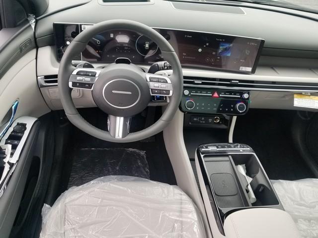 new 2025 Hyundai Tucson car, priced at $40,690