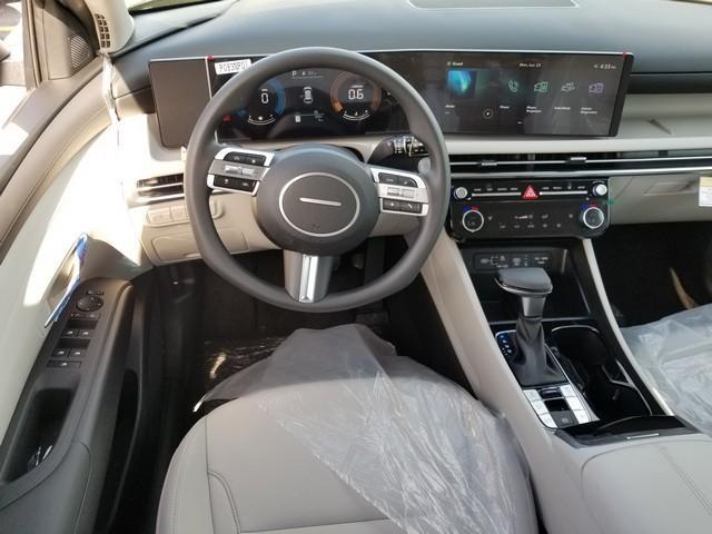new 2025 Hyundai Tucson car, priced at $33,236