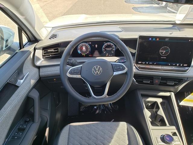 new 2025 Volkswagen Tiguan car, priced at $32,788