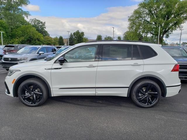 new 2024 Volkswagen Tiguan car, priced at $37,663