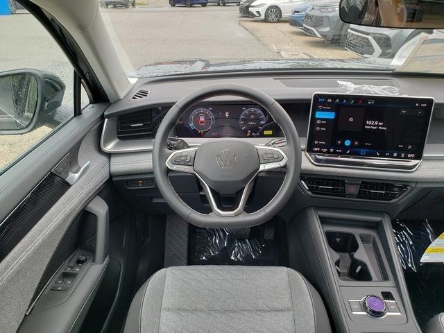 new 2025 Volkswagen Tiguan car, priced at $32,944
