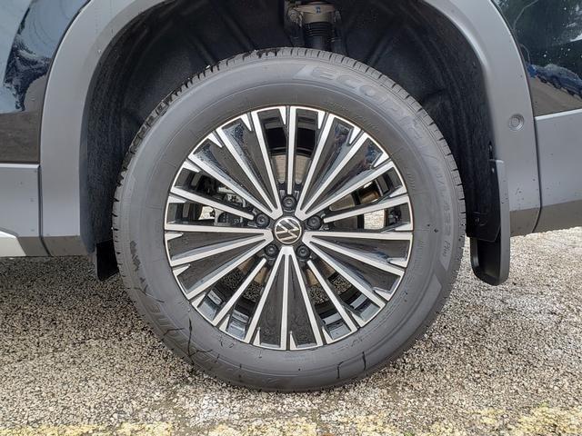 new 2025 Volkswagen Tiguan car, priced at $32,944