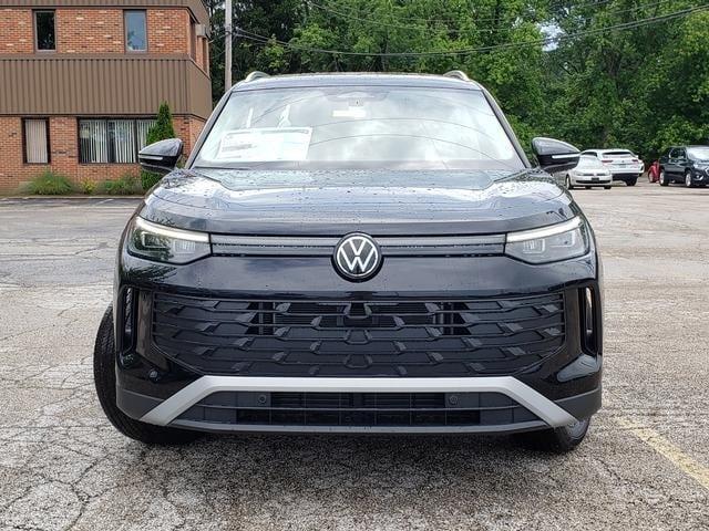 new 2025 Volkswagen Tiguan car, priced at $32,944