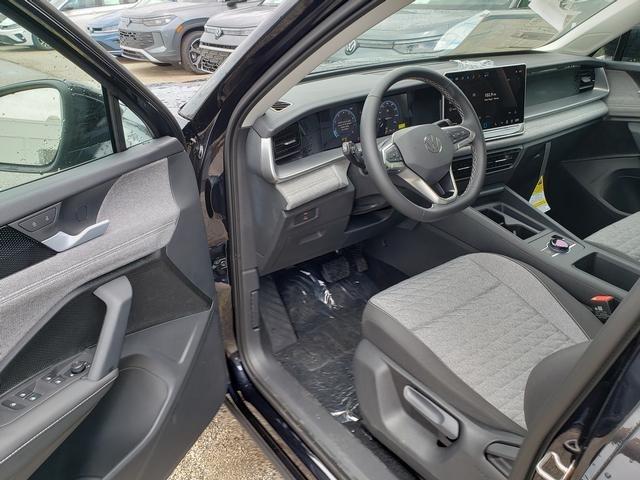 new 2025 Volkswagen Tiguan car, priced at $32,944