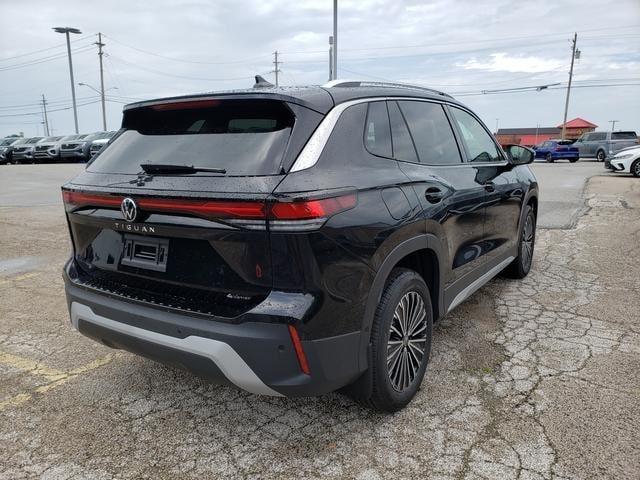 new 2025 Volkswagen Tiguan car, priced at $32,944
