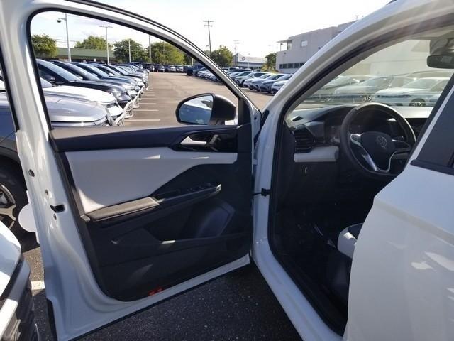 new 2025 Volkswagen Taos car, priced at $28,550