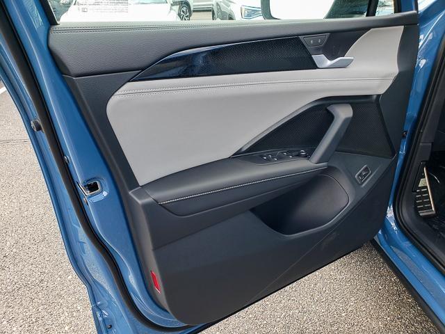 new 2025 Volkswagen Tiguan car, priced at $40,176