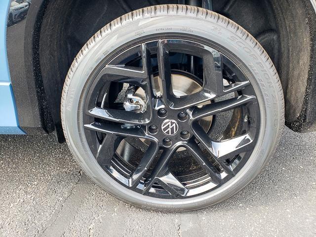 new 2025 Volkswagen Tiguan car, priced at $40,176
