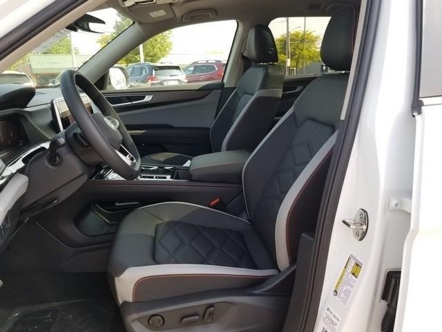 new 2025 Volkswagen Atlas car, priced at $47,943