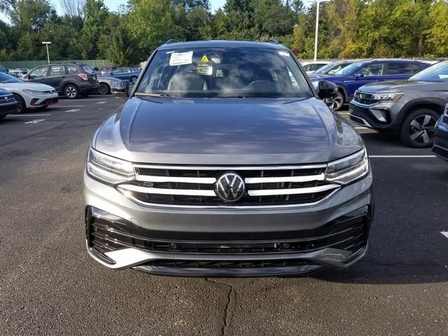 new 2024 Volkswagen Tiguan car, priced at $37,111