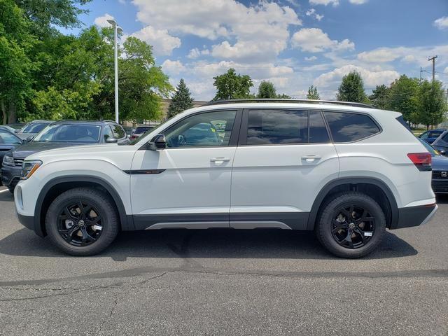 new 2024 Volkswagen Atlas car, priced at $52,550