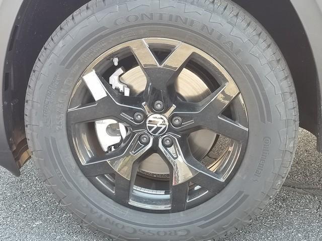 new 2026 Volkswagen Atlas car, priced at $51,073