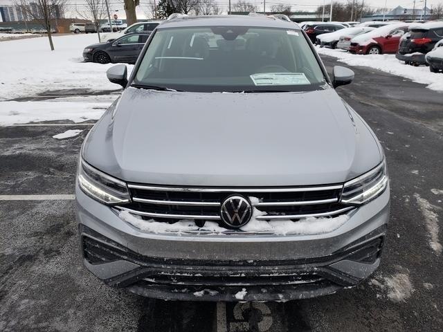 new 2024 Volkswagen Tiguan car, priced at $34,059