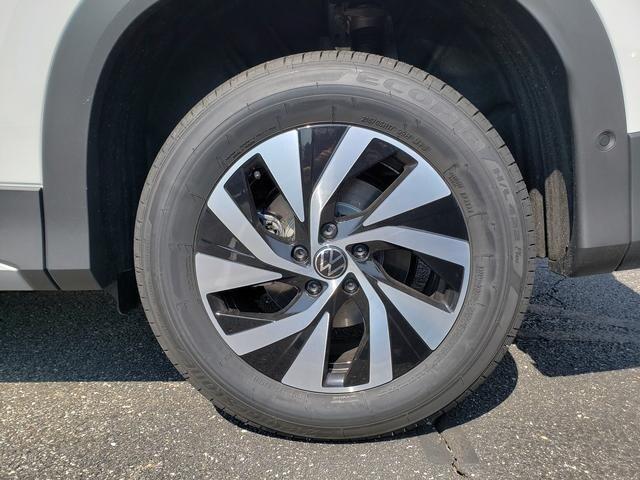 new 2025 Volkswagen Tiguan car, priced at $33,121