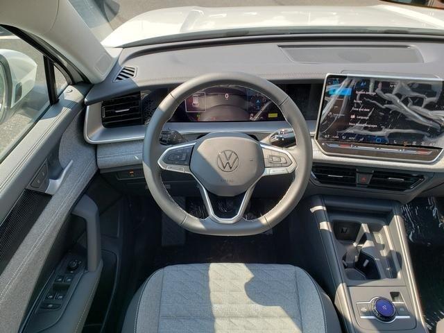 new 2025 Volkswagen Tiguan car, priced at $32,051