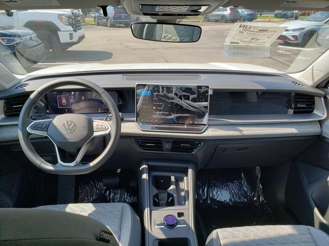 new 2025 Volkswagen Tiguan car, priced at $32,051
